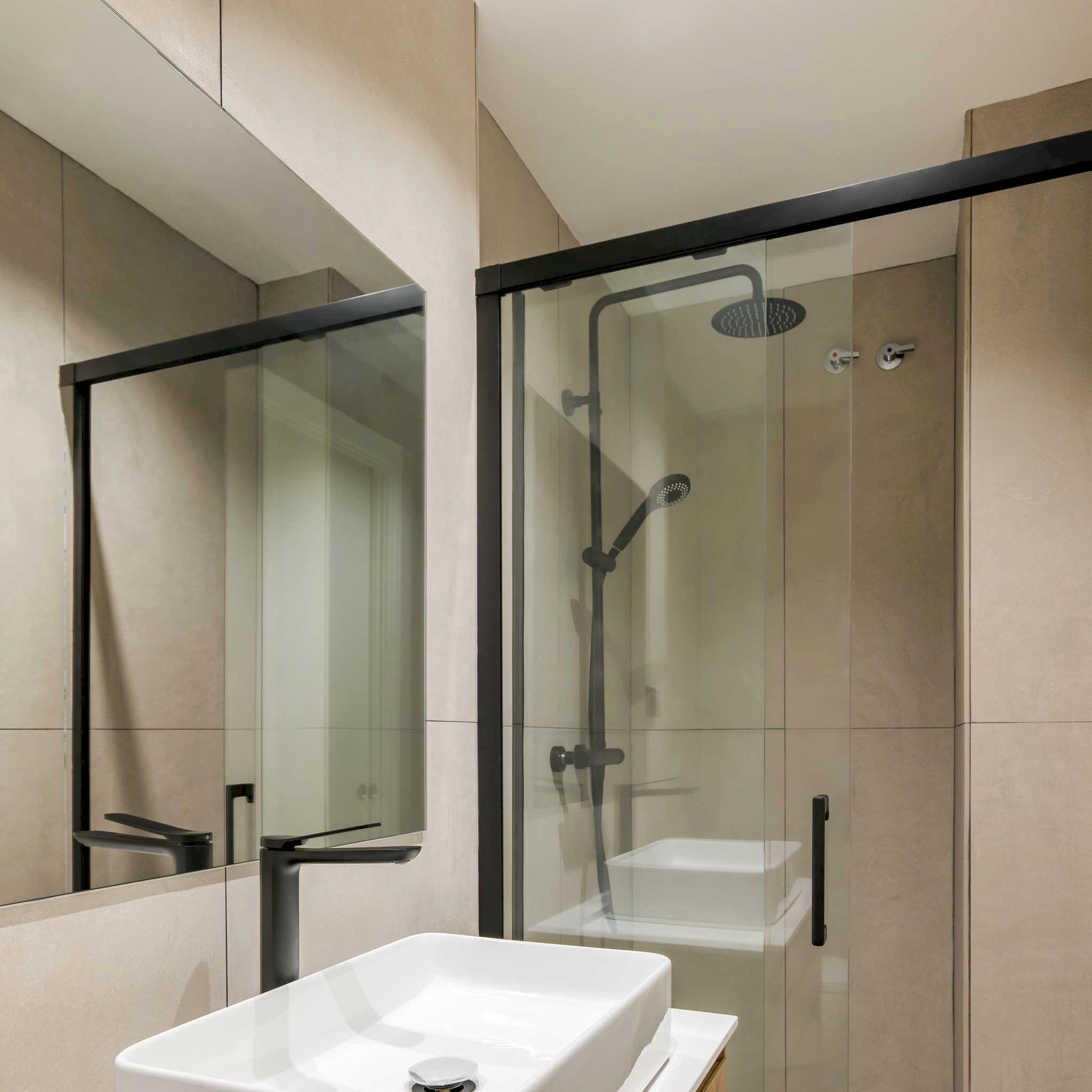 semi-frameless glass shower door